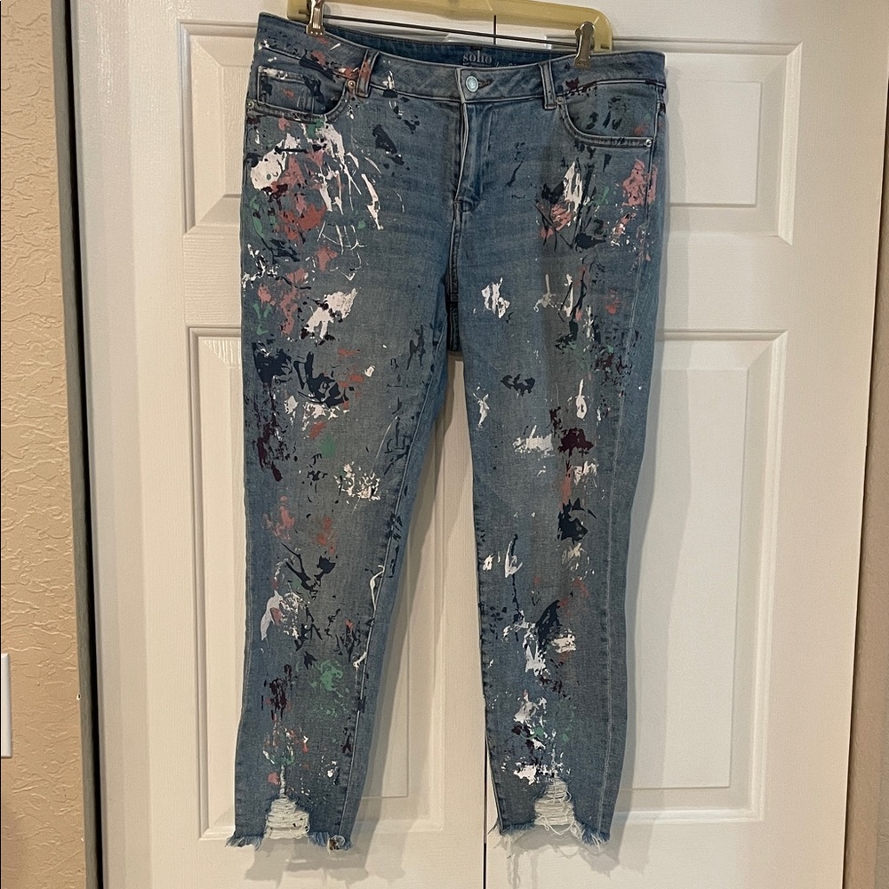 New York & Company Blue Multicolor Splatter Cropped Jeans
